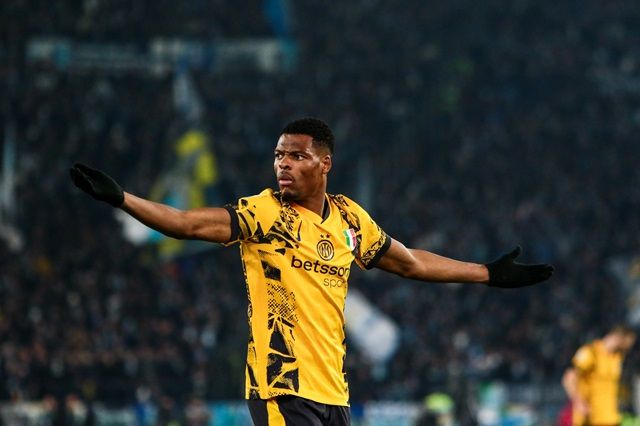 Copyright (c) 2024 Raffaele Conti 88/Shutterstock.