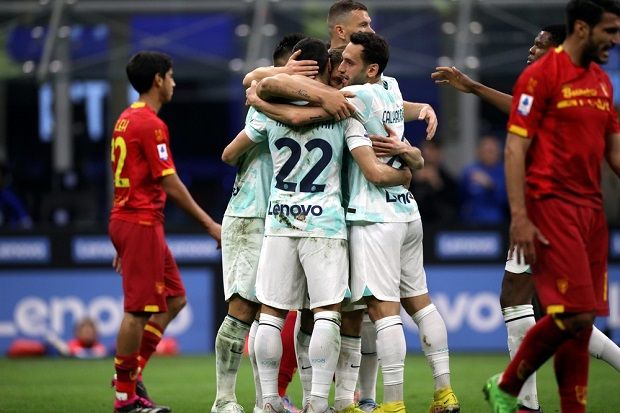 Copyright (c) 2023 ph.FAB/Shutterstock