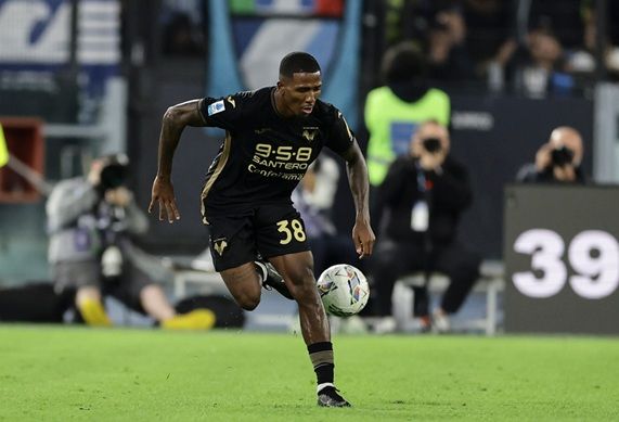 Copyright (c) 2024 Antonio Balasco/Shutterstock