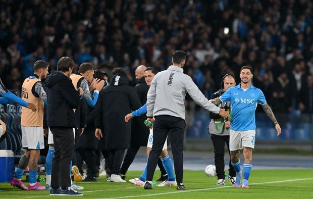 Copyright (c) 2025 ErreRoberto/Shutterstock