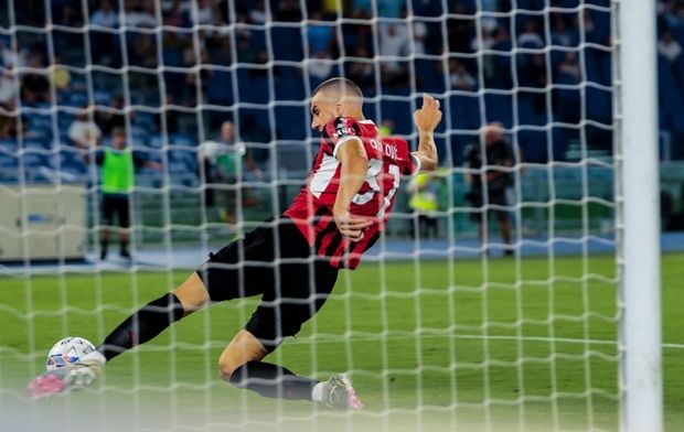 Copyright (c) 2024 Raffaele Conti 88/Shutterstock