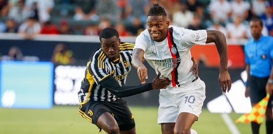 Copyright (c) 2023 Ringo Chiu/Shutterstock