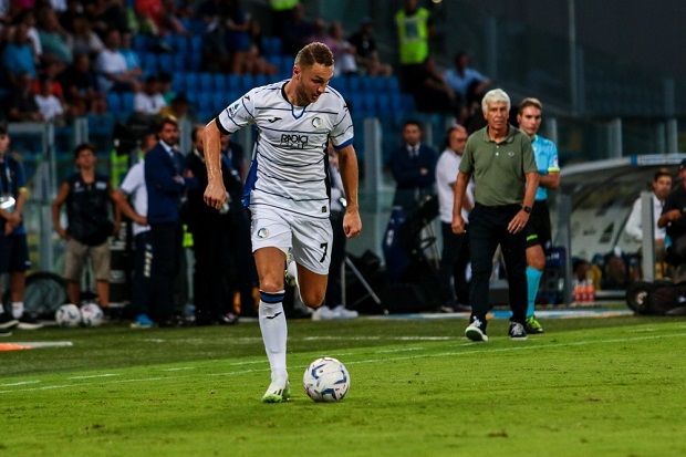 Copyright (c) 2023 Raffaele Conti 88/Shutterstock